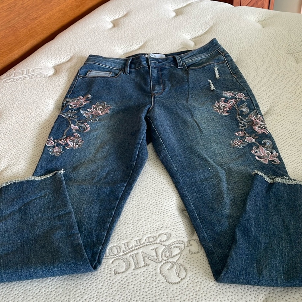 Cleo embroidered jeans